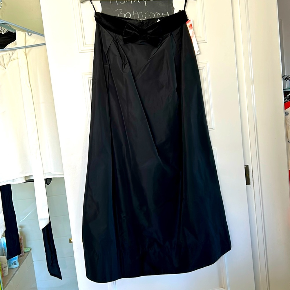 Red Valentino formal skirt - size 6